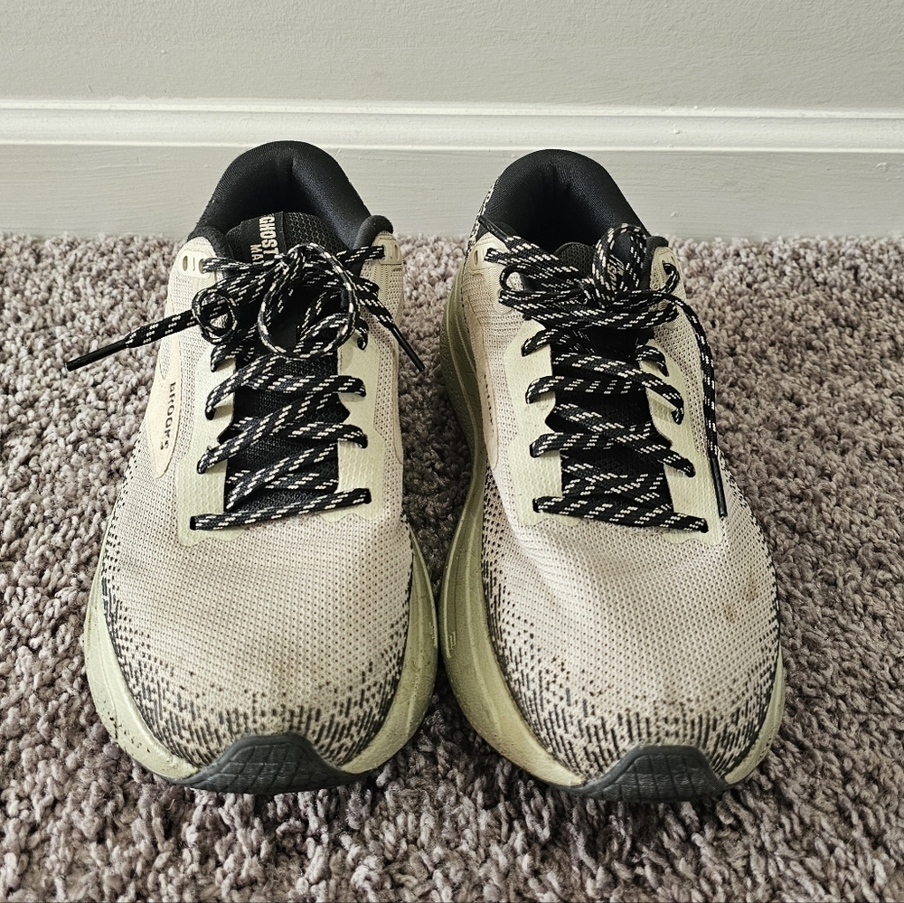 Brooks Ghost Max 2 Running Shoes Size 7.5